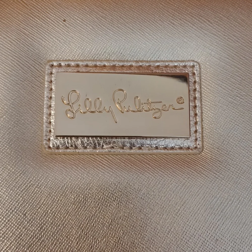 Lilly Pulitzer Gold Agenda Folio Gold exterior pink interior 8